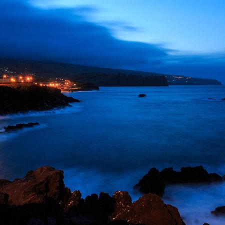 קפלס Seaside Azores Villa With Natural Pool, Terrace & Barbecue מראה חיצוני תמונה